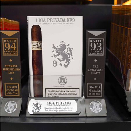 The Best Cigars and Beer for a Round of Golf 4 Liga Privada No. 9